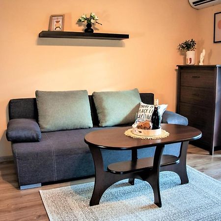 Apartament "Klimatycznie" - Przytulny, 4-Osobowy, Jelenia Gora, Cieplice Luaran gambar